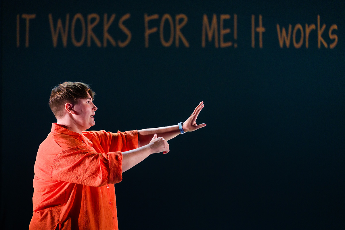 Eva Scott as Miss Wainwright Eva Scott as Miss Wainwright